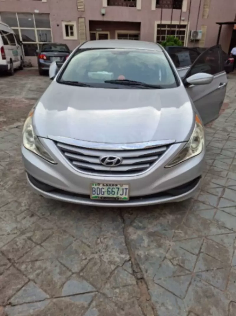 Hyundai Sonata   - 2014