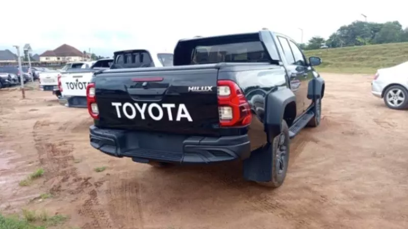 Toyota Hilux   - 2020