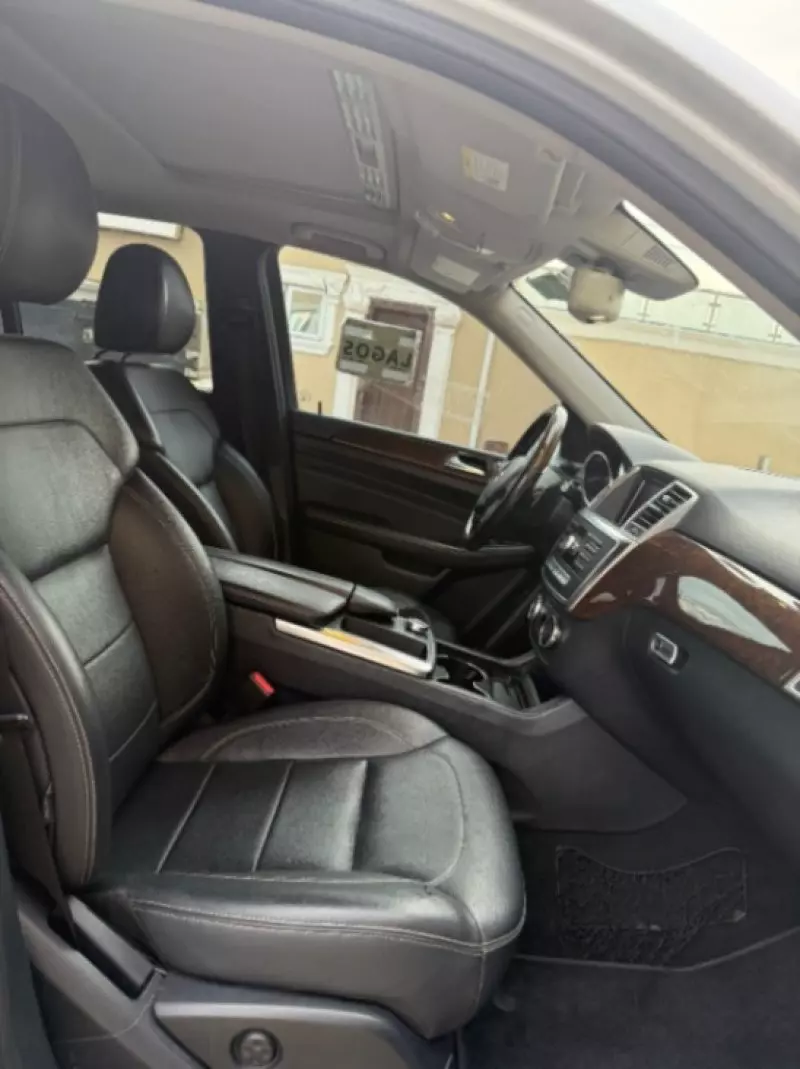 Mercedes-Benz ML 350   - 2012