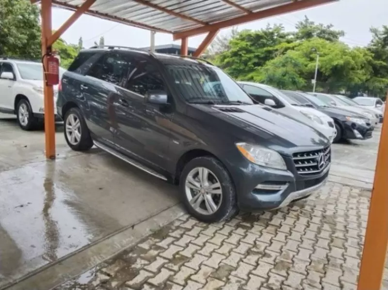 Mercedes-Benz ML-Class   - 2012