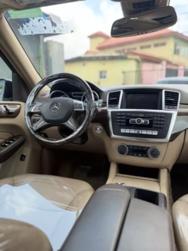 Mercedes-Benz ML-Class   - 2013