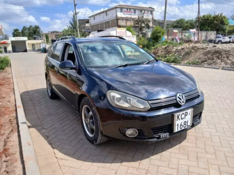 Volkswagen Tiguan   - 2010