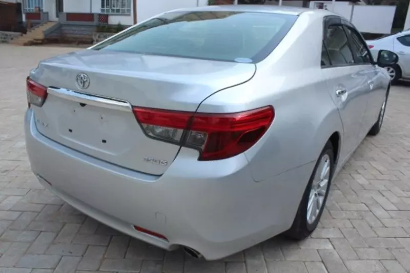 Toyota Mark X   - 2016