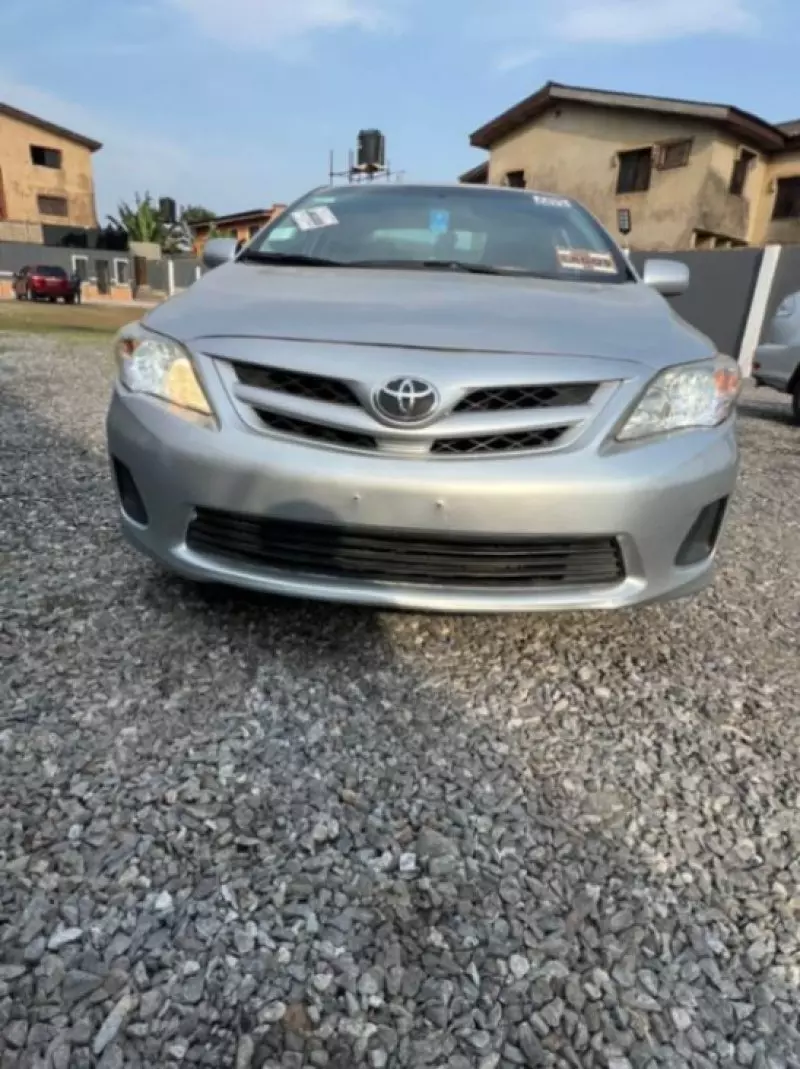 TOYOTA Corolla   - 2011