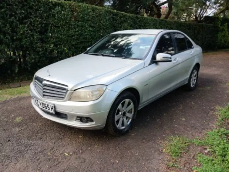Mercedes-Benz C 180   - 2011