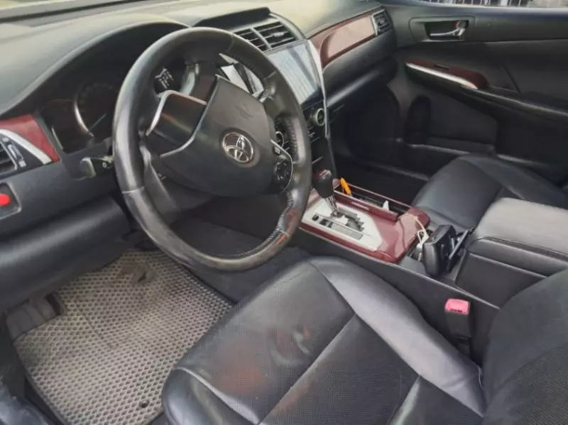 Toyota Camry   - 2014