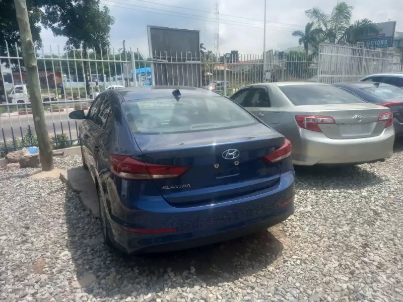 Hyundai Elantra   - 2018