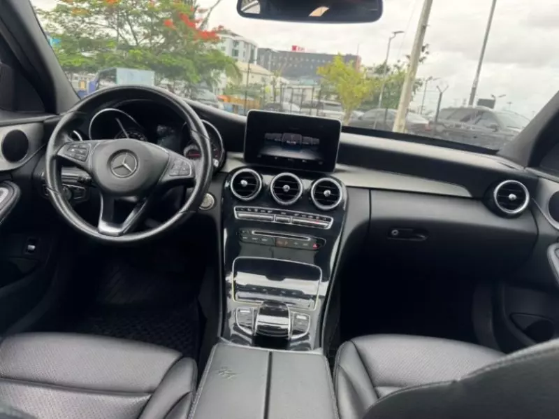 Mercedes-Benz C 300   - 2015