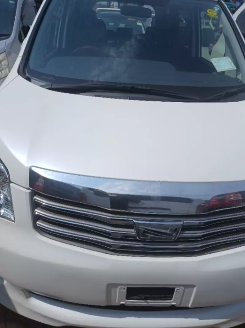 TOYOTA Noah   - 2013