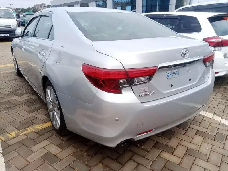 Toyota Mark X   - 2013