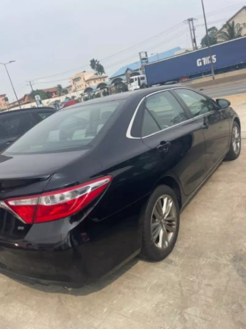 Toyota Camry   - 2017