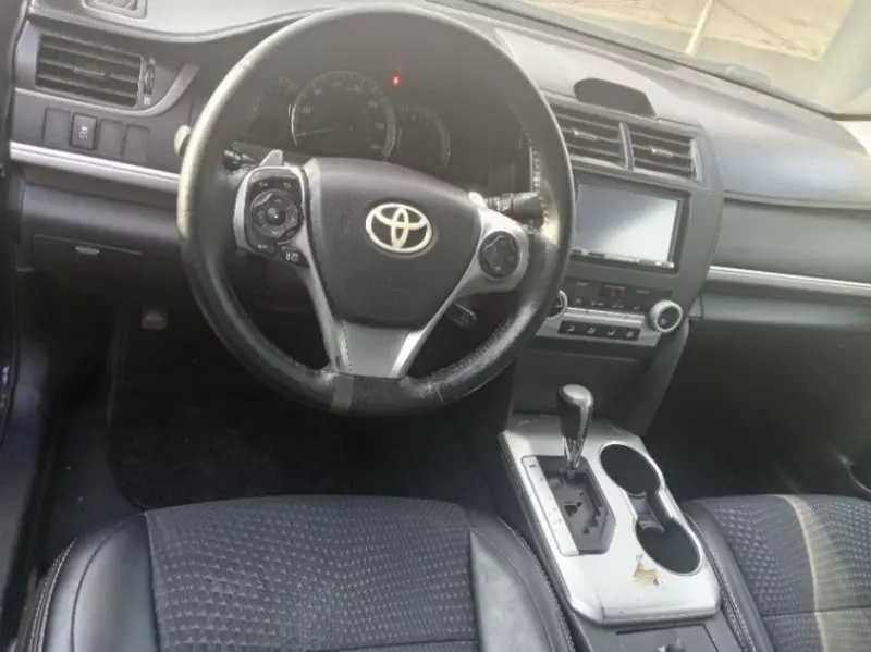 Toyota Camry   - 2014