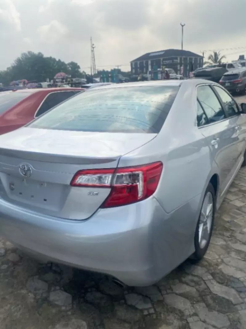 Toyota Camry - 2014