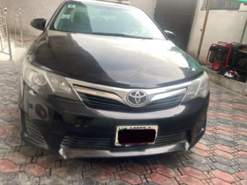 Toyota Camry   - 2012