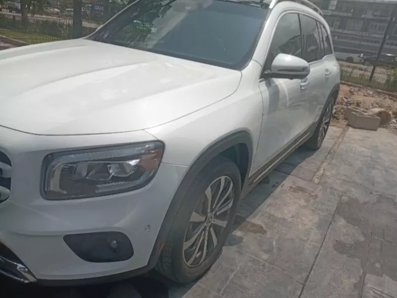Mercedes-Benz GLB 250   - 2021