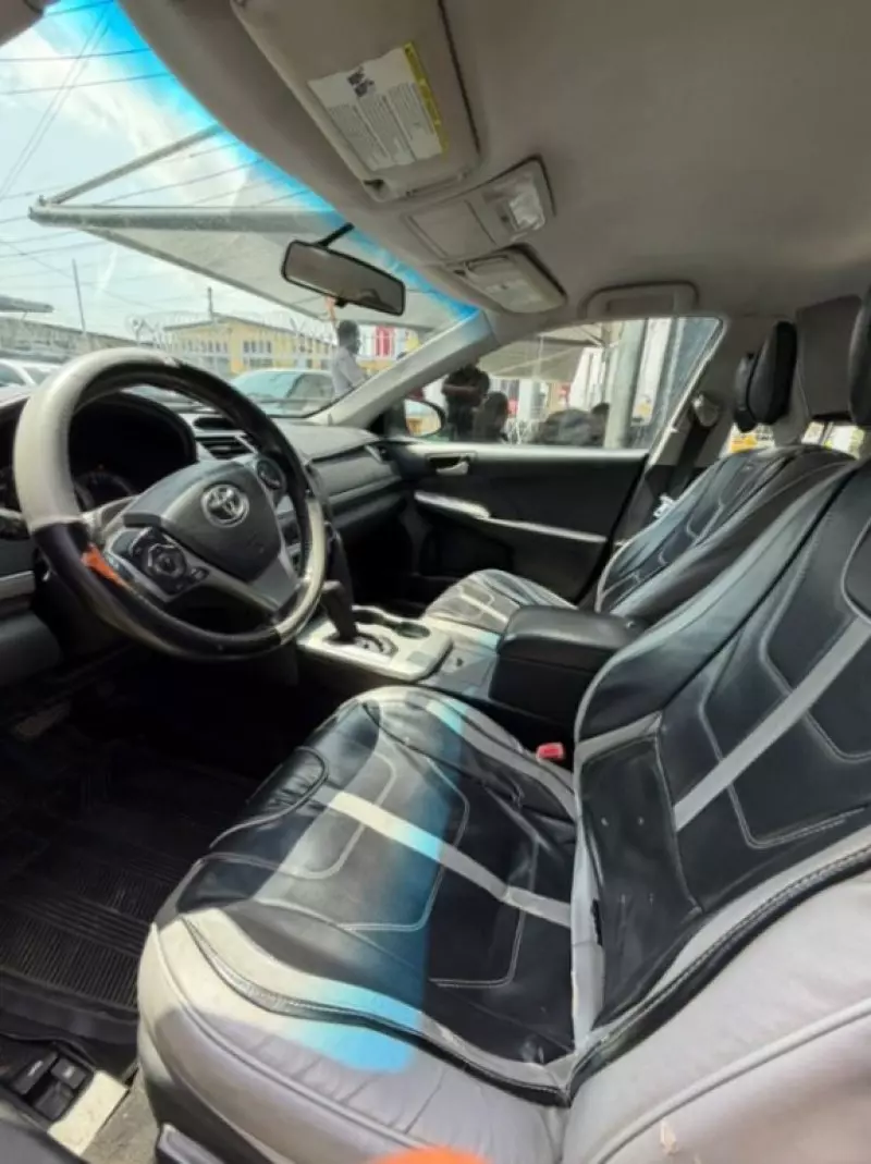 Toyota Camry   - 2013