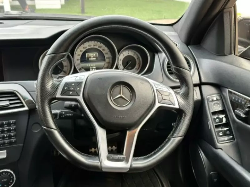 Mercedes-Benz C 200   - 2013