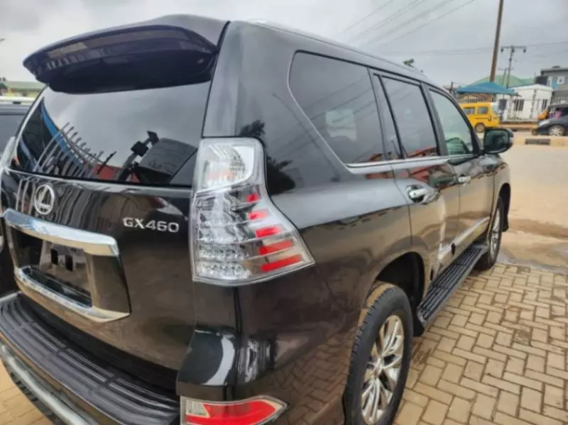 Lexus GX 460   - 2012