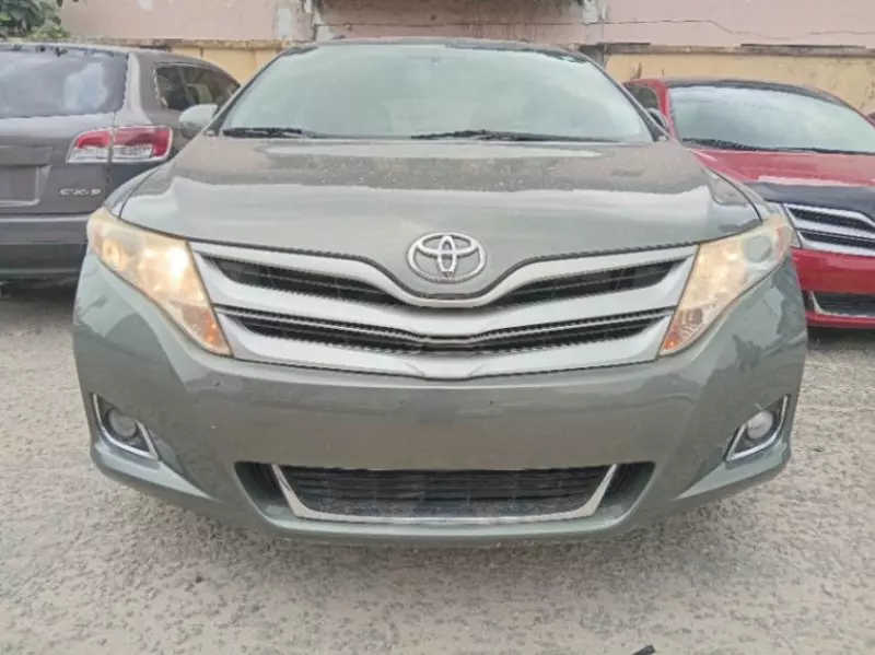 Toyota Venza   - 2010