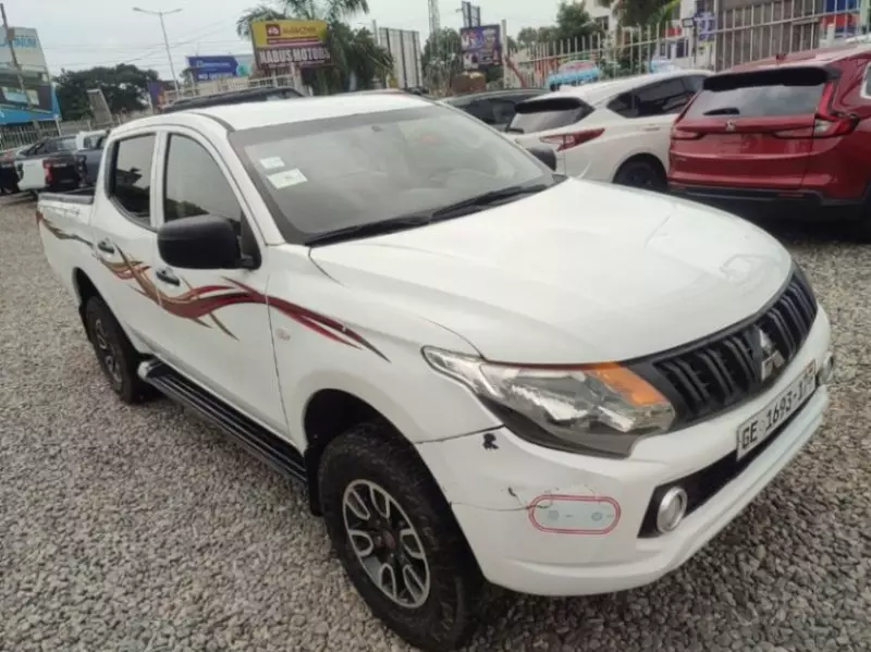 Mitsubishi L200 Double Cabin   - 2017