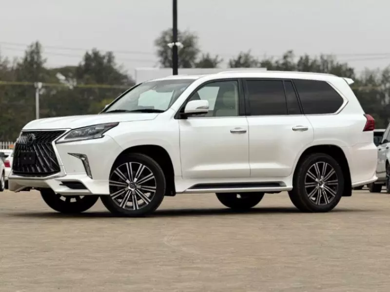 Lexus LX 570   - 2018