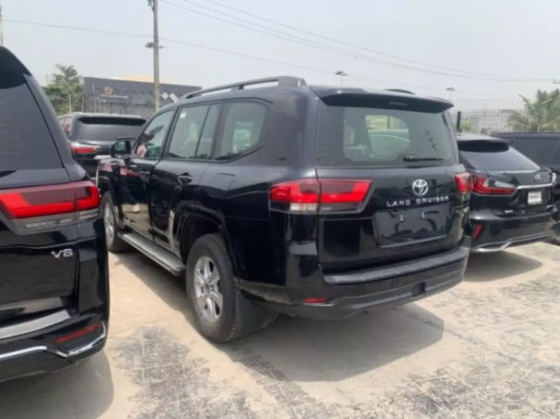 Toyota Land Cruiser   - 2025