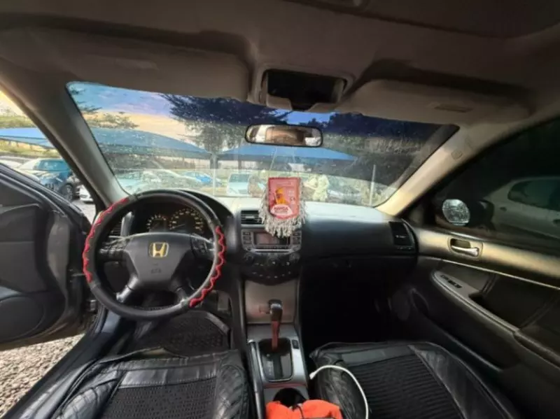Honda Accord   - 2006
