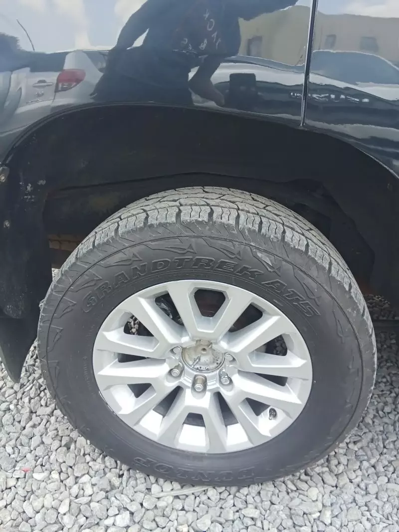 Toyota Landcruiser Prado   - 2014