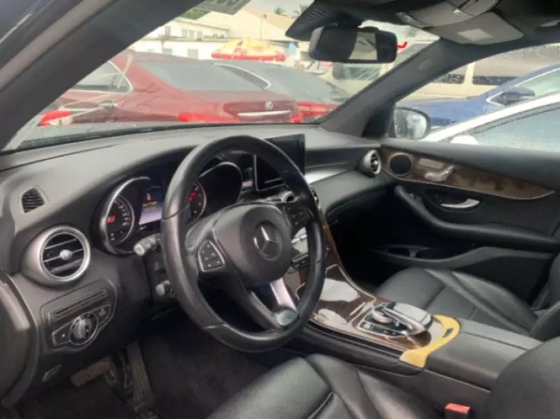 Mercedes-Benz GLC 300   - 2016