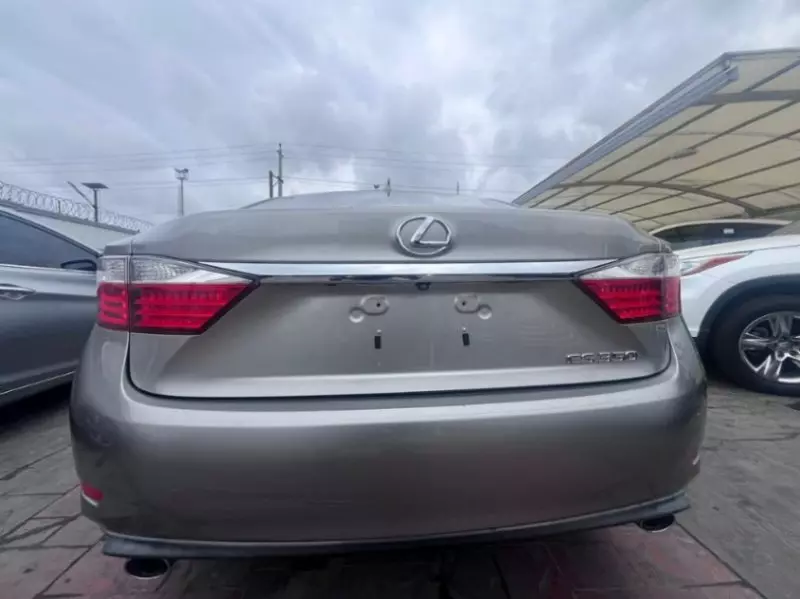 Lexus ES 350 - 2015