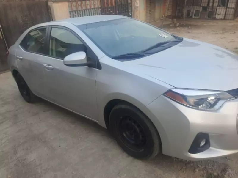 Toyota Corolla   - 2014