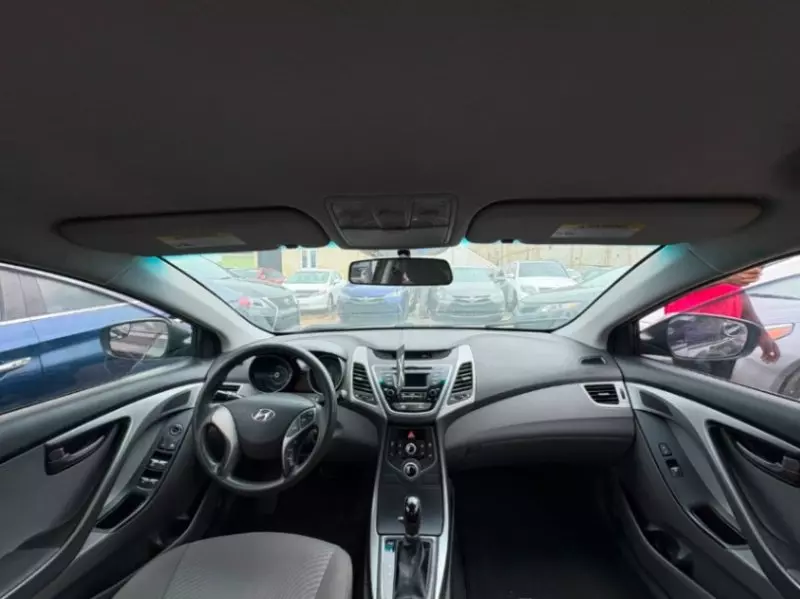 Hyundai Elantra   - 2014