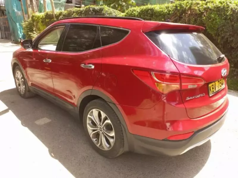 Hyundai Santa Fe   - 2014