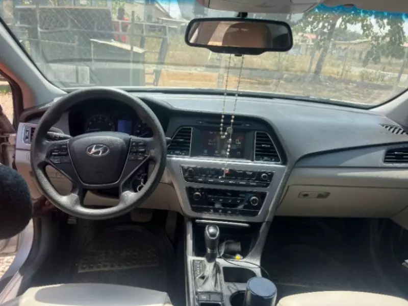 Hyundai Sonata   - 2015