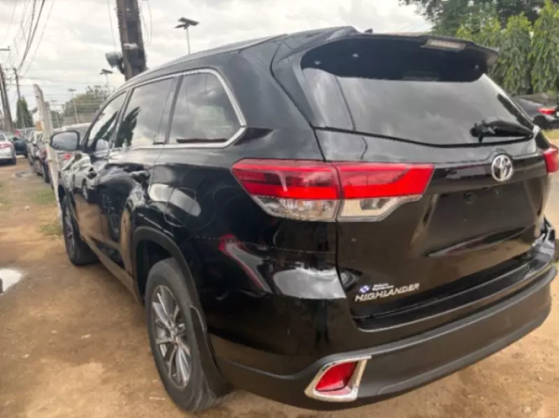 TOYOTA Highlander   - 2017