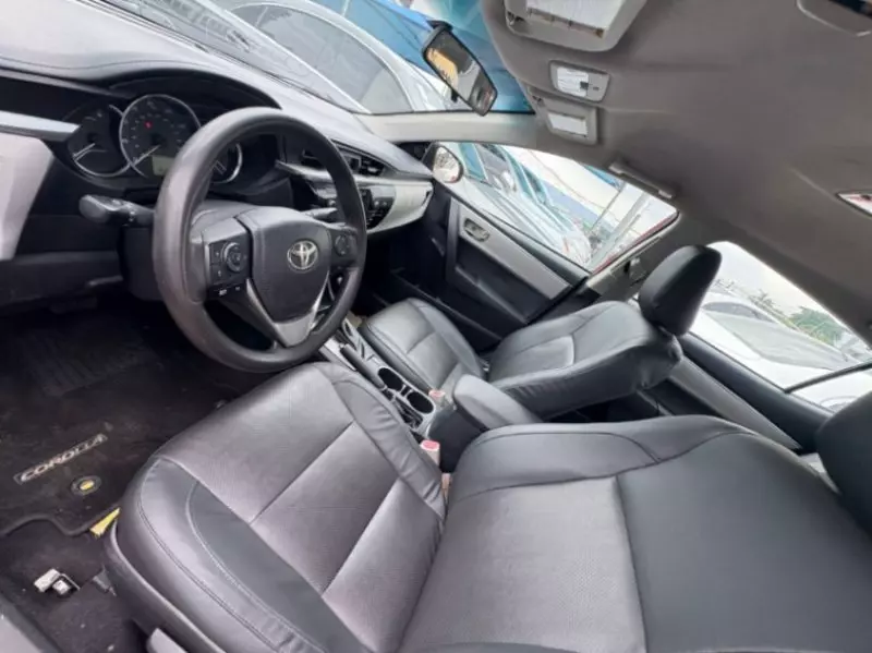 TOYOTA Corolla   - 2015