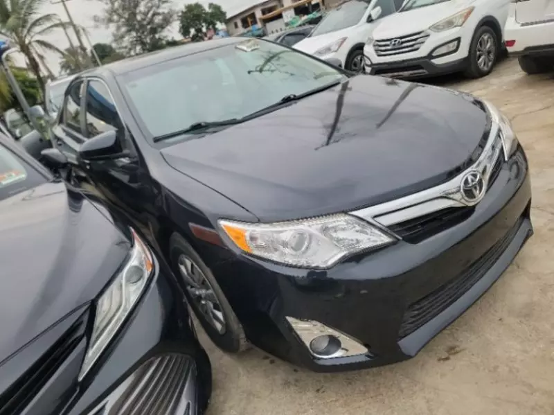 Toyota Camry   - 2012
