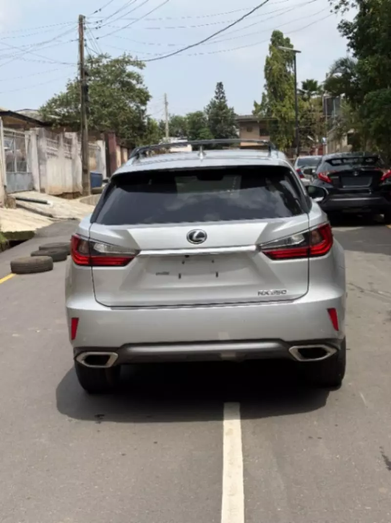Lexus RX   - 2018