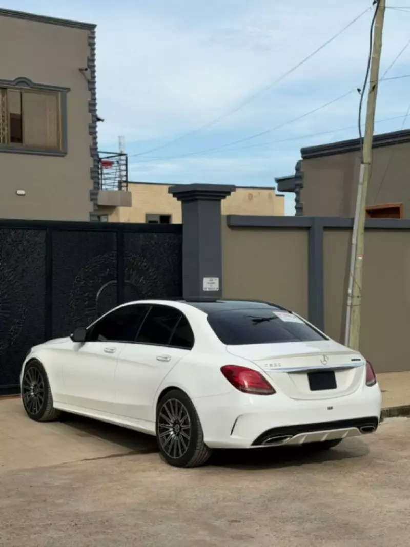 Mercedes-Benz C 300   - 2016