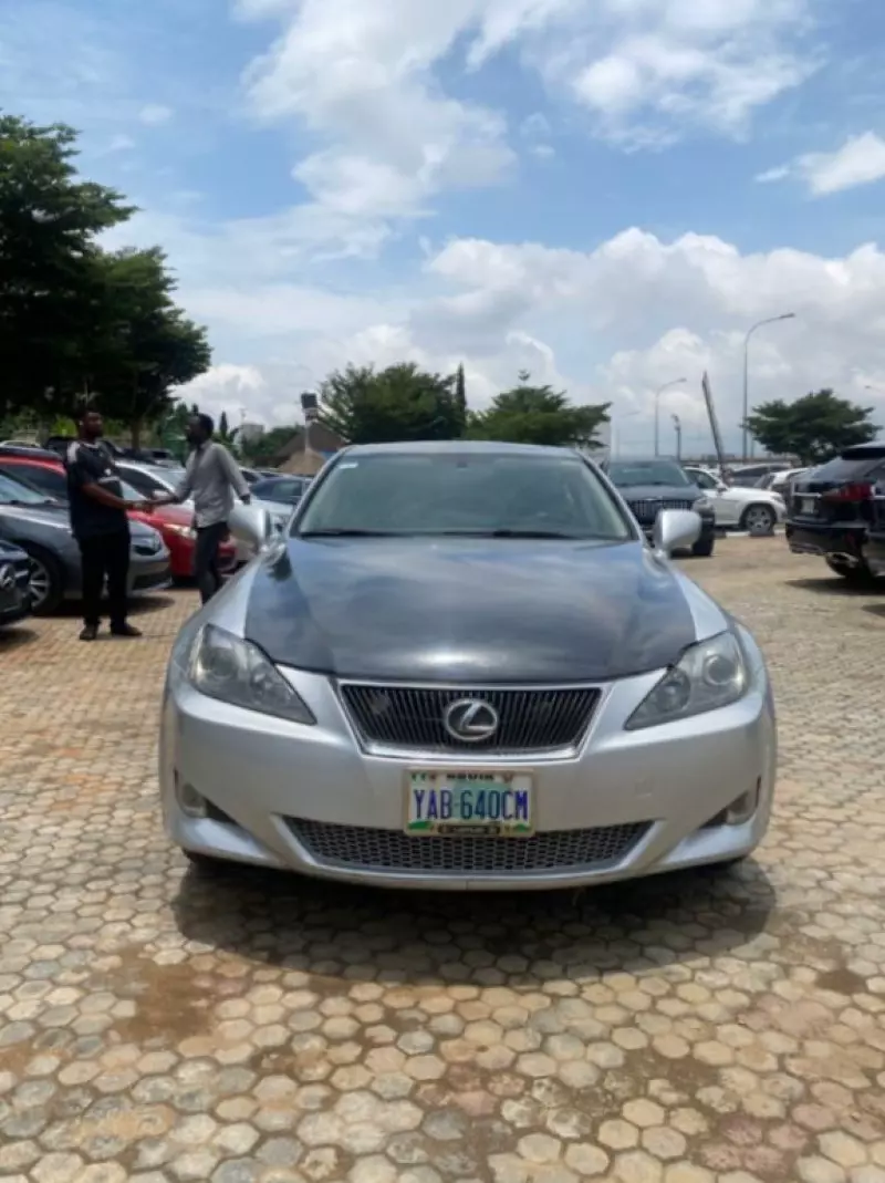 Lexus IS   - 2006