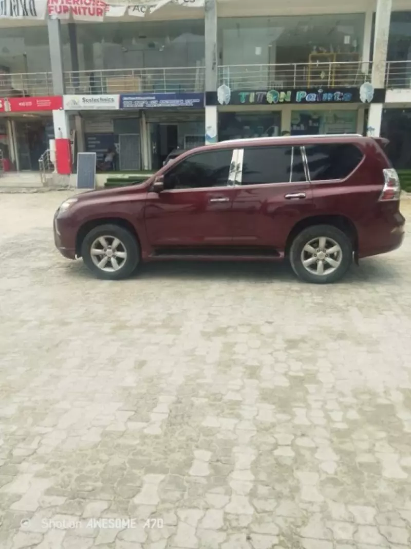 Lexus GX 460   - 2011