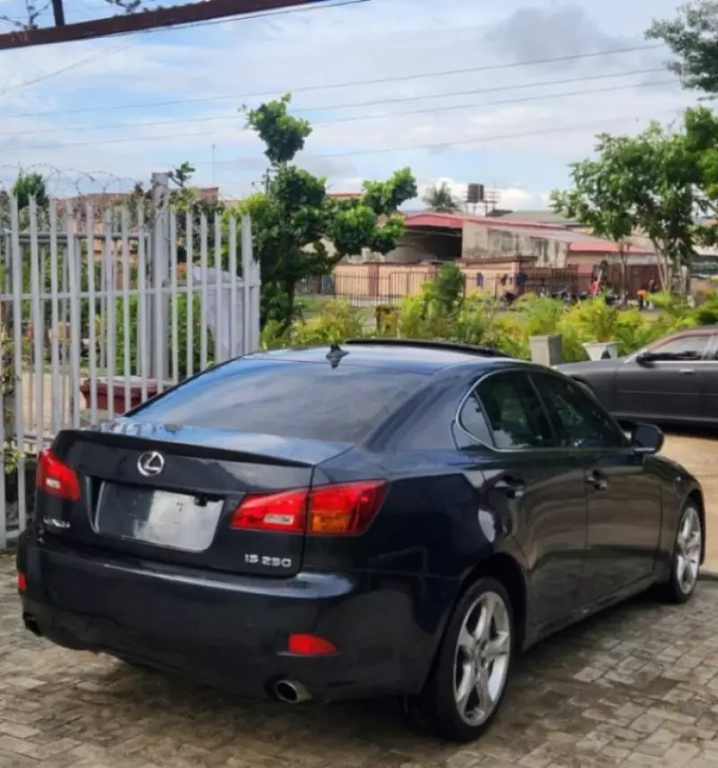 Lexus IS   - 2008
