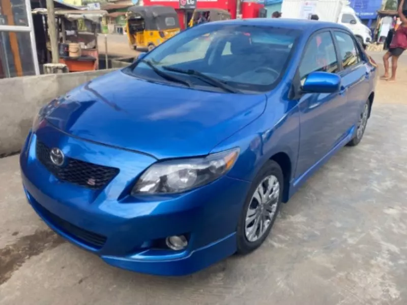 TOYOTA Corolla   - 2009