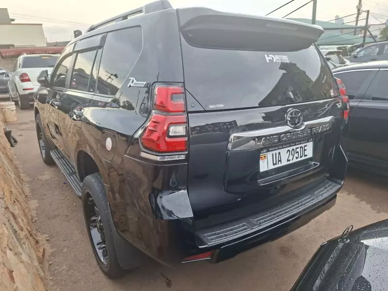 TOYOTA Landcruiser Prado   - 2017