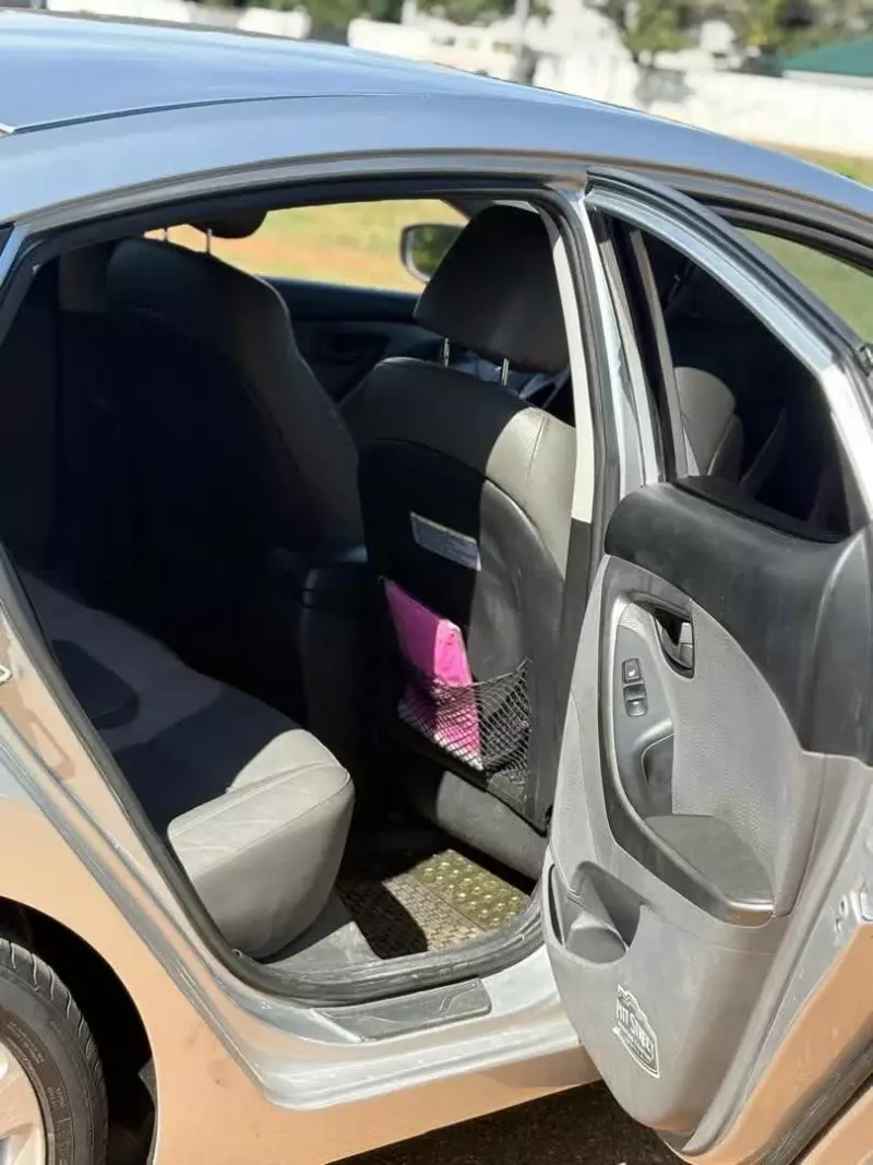 Hyundai Elantra   - 2014
