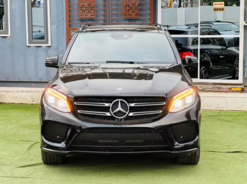 Mercedes-Benz GLE-Class   - 2016