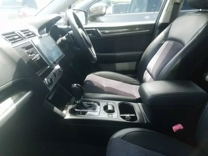 Subaru Outback   - 2017