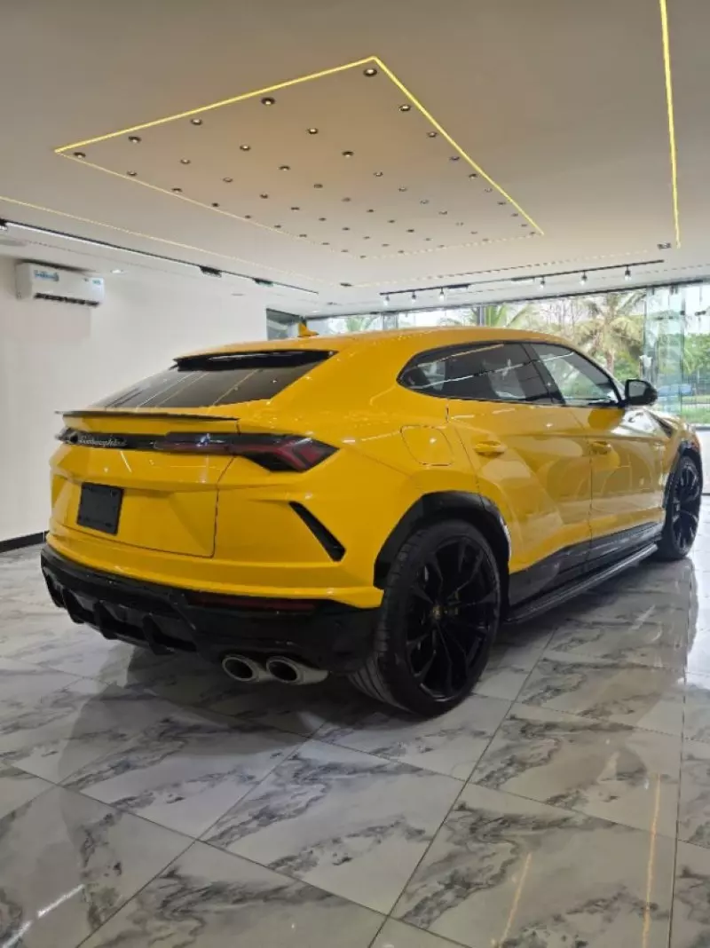 Lamborghini URUS - 2022