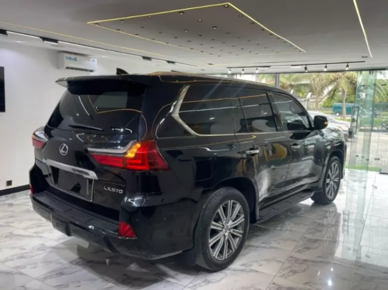 Lexus LX   - 2017