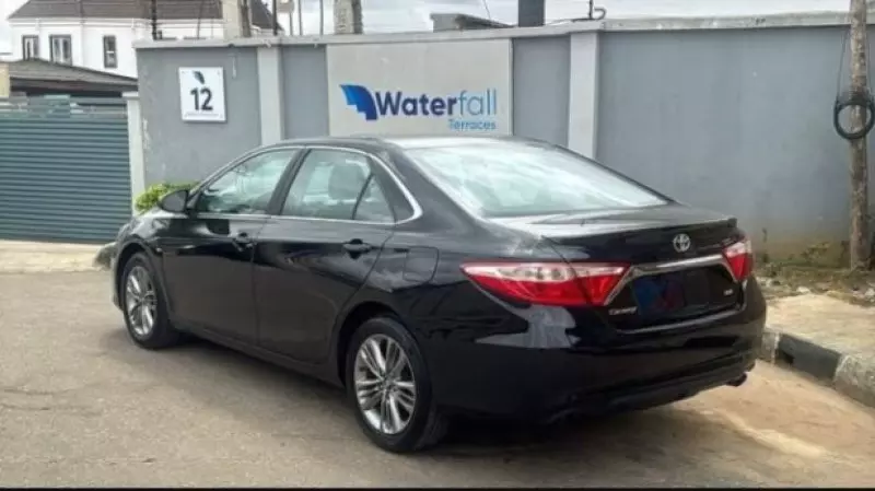 Toyota Camry   - 2017